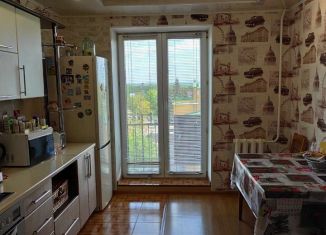 Продается 4-ком. квартира, 90 м2, Рославль, улица Энгельса, 9