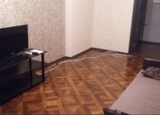 Сдается в аренду 1-ком. квартира, 43 м2, Краснодар, улица Петра Метальникова, ЖК Времена года