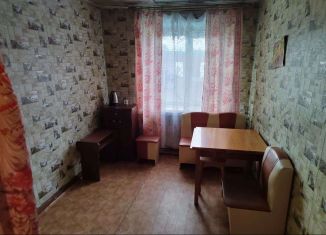 Продается трехкомнатная квартира, 53 м2, Петровск-Забайкальский, улица Островского, 32В