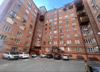 Продажа 1-ком. квартиры, 45 м2, Владикавказ, проспект Доватора, 93, 8-й микрорайон