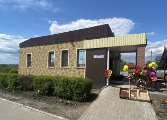 Продаю торговую площадь, 79.5 м2, рабочий посёлок Хохольский, улица 50 лет Октября, 26А