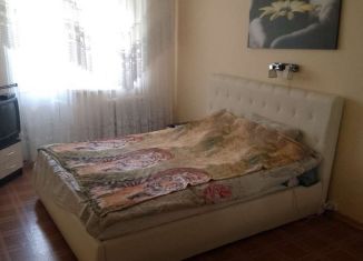 Аренда двухкомнатной квартиры, 60 м2, Волжский, улица Мира, 113