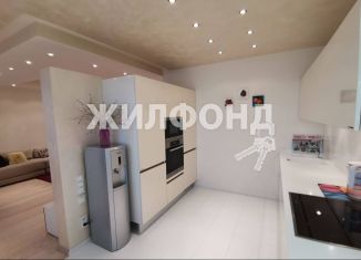 Продаю 3-комнатную квартиру, 97.6 м2, Новосибирск, улица Гоголя, 38