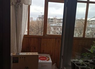 Продается трехкомнатная квартира, 64.2 м2, Екатеринбург, улица Фурманова, 35, улица Фурманова