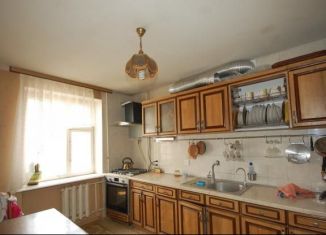 Продаю 5-комнатную квартиру, 110 м2, Евпатория, проспект Победы, 65