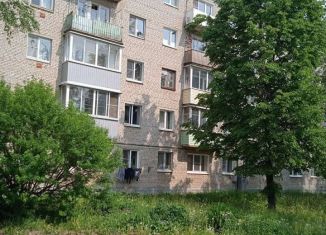 Продаю двухкомнатную квартиру, 43 м2, Старая Русса, Александровская улица, 31