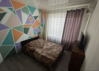 1-комнатная квартира в аренду, 35 м2, Таганрог, улица Адмирала Крюйса