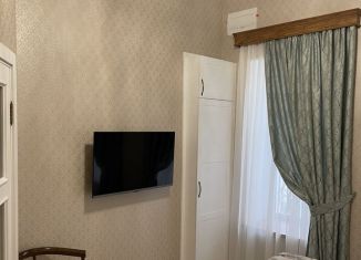 Сдаю 1-ком. квартиру, 27 м2, Севастополь, улица Кулакова, 17