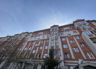 Продается двухкомнатная квартира, 68 м2, Татарстан, улица Масгута Латыпова, 34