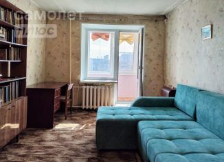 Продаю 2-комнатную квартиру, 45 м2, Челябинск, Центральный район, Российская улица, 63А