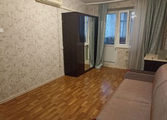 Сдается двухкомнатная квартира, 54 м2, Белгородская область, улица Щорса, 47