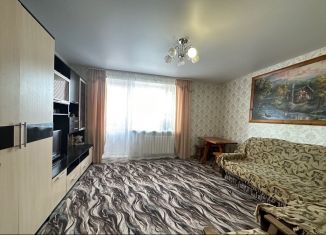 Продается 2-комнатная квартира, 50.6 м2, поселок Большой Исток, улица Гагарина, 8
