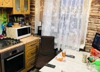Продам 2-комнатную квартиру, 45 м2, Мурманск, улица Алексея Хлобыстова, 9