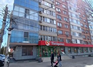 Продается 1-комнатная квартира, 43 м2, Батайск, улица Орджоникидзе, 1