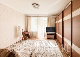 Сдается двухкомнатная квартира, 70 м2, Москва, улица Стромынка, 21к1, улица Стромынка