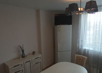 Продается двухкомнатная квартира, 66.4 м2, Свердловская область, улица Шаумяна, 87