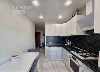 Продаю двухкомнатную квартиру, 46.7 м2, Волгоградская область, улица Рокоссовского, 52