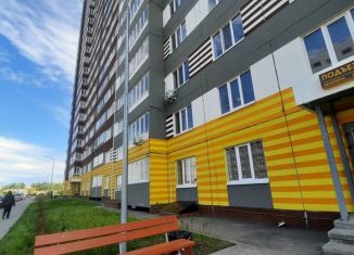 Трехкомнатная квартира на продажу, 80 м2, Оренбургская область, улица Юркина, 10