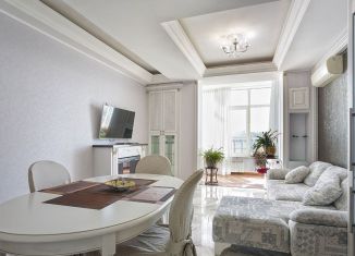 Продается четырехкомнатная квартира, 140 м2, Ялта, улица Красных Партизан, 14Б, ЖК Панорама