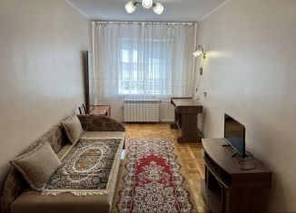 Сдается в аренду двухкомнатная квартира, 45.7 м2, Краснодар, улица Гагарина, 93