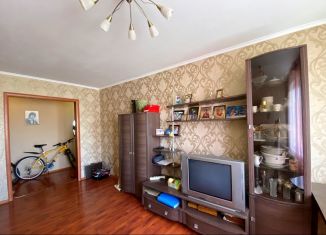 Продаю 3-комнатную квартиру, 65 м2, Челябинская область, улица Завенягина, 9