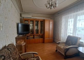 Сдаю в аренду двухкомнатную квартиру, 45 м2, Краснодар, улица Хакурате, 10к2