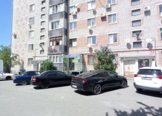 Продается трехкомнатная квартира, 93 м2, Карачаево-Черкесия, улица Карла Маркса, 25