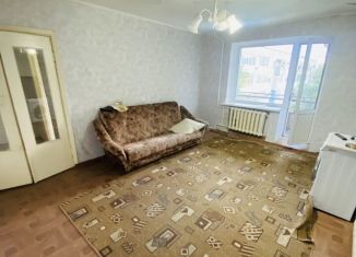 Продается двухкомнатная квартира, 50.3 м2, Михайловка, улица Обороны, 63