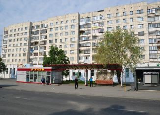 Сдам в аренду 3-комнатную квартиру, 54 м2, Челябинск, улица Гагарина, 50
