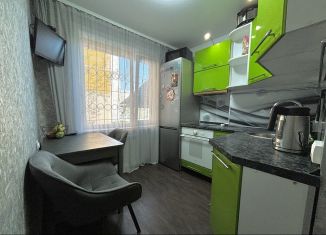 Продается трехкомнатная квартира, 72 м2, Иркутская область, улица Бажова, 25