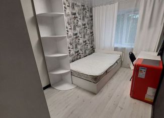 Сдаю в аренду комнату, 10 м2, Тверь, улица Фадеева, 11