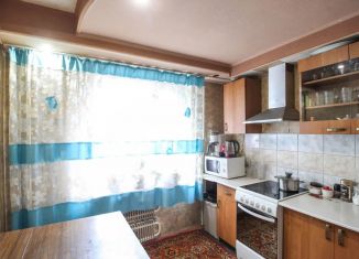 Продам 3-комнатную квартиру, 65 м2, Барнаул, улица Шумакова, 53