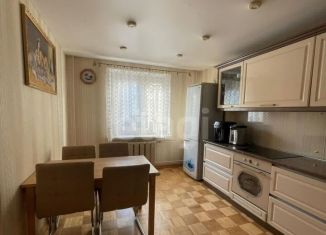 Продам 4-комнатную квартиру, 113 м2, Челябинская область, улица 250-летия Челябинска, 1Б