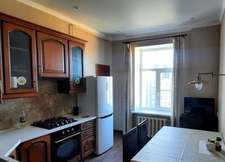Сдается 2-комнатная квартира, 72 м2, Санкт-Петербург, Невский проспект, 173