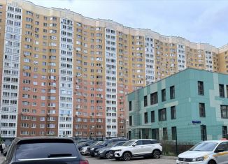 Продается 3-комнатная квартира, 28 м2, Москва, Синявинская улица, 11к4, Молжаниновский район