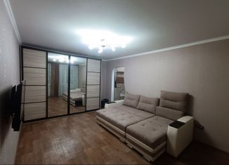 Продается двухкомнатная квартира, 54 м2, Альметьевск, улица Герцена, 80А