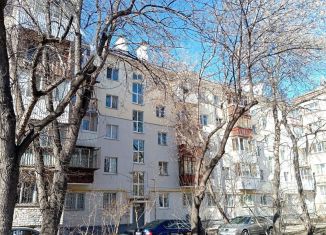 Продажа 2-комнатной квартиры, 41.9 м2, Екатеринбург, улица Короленко, 10, Железнодорожный район