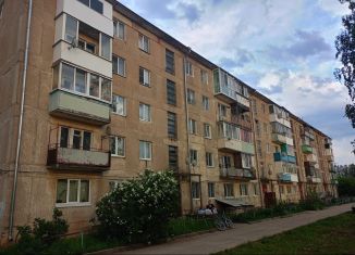 Продаю 3-комнатную квартиру, 52.6 м2, поселок городского типа Рамешки, Советская улица, 20А