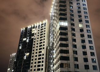 Сдаю в аренду 1-ком. квартиру, 37 м2, Астрахань, улица Бехтерева, ЖК Атмосфера