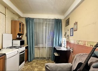 Продам многокомнатную квартиру, 32.4 м2, Санкт-Петербург, улица Вавиловых, 4к1, метро Площадь Мужества