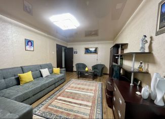 Продаю 3-комнатную квартиру, 73.6 м2, Киров, Советская улица, 93