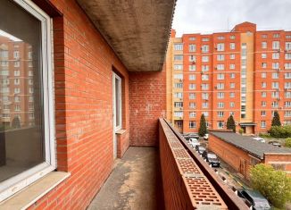 Продам 2-ком. квартиру, 69 м2, Новомосковск, улица Кукунина, 9