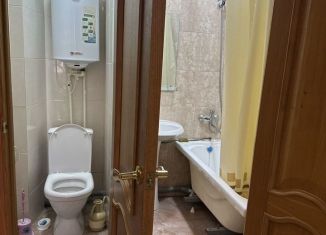 Сдаю 2-ком. квартиру, 50 м2, Дербент, улица Гейдара Алиева, 2