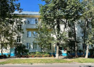 Продается 3-комнатная квартира, 75 м2, Лобня, улица Циолковского, 4