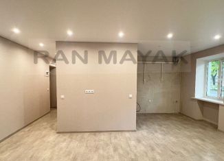 Продам однокомнатную квартиру, 32.8 м2, Майкоп, Краснооктябрьская улица, 52