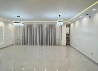 Продается 3-комнатная квартира, 84 м2, Сочи, улица Кирова, 30