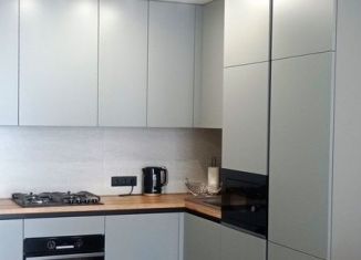 Сдаю 1-ком. квартиру, 44 м2, Калининград, Арсенальная улица, 31к1