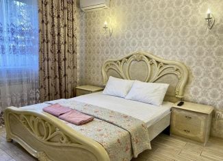 Сдаю в аренду комнату, 18 м2, Геленджик, улица Грибоедова, 20/2