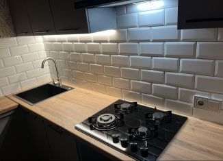 2-ком. квартира в аренду, 44 м2, Смоленск, улица Кирова, 12