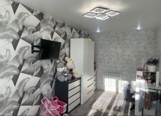 Однокомнатная квартира на продажу, 33.7 м2, Кукмор, улица Гафиятуллина, 1Ц